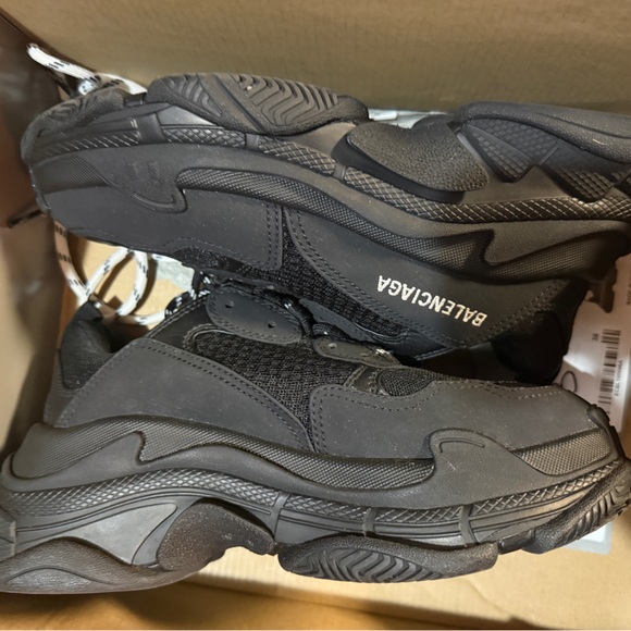 Balenciaga Triple S
